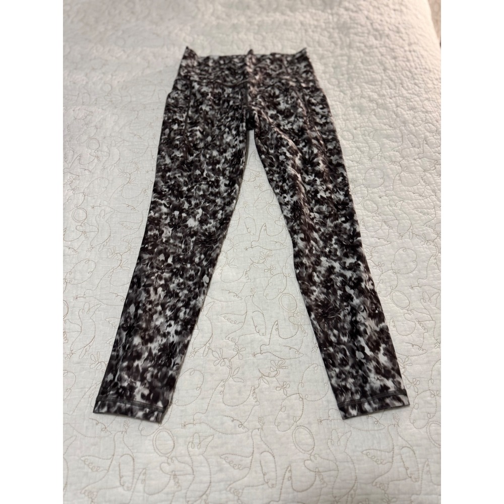 Athleta Salutation Stash High Rise 7/8 Leggings Women's S Black Gray Print